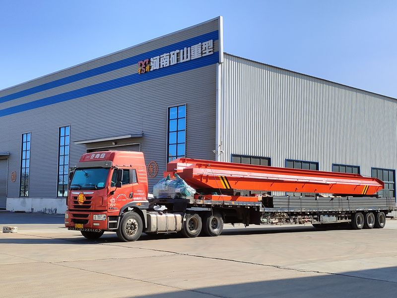 電動(dòng)單梁起重機(jī)，LD20t-26.8m，4臺(tái)，發(fā)往石家莊交付客戶使用。