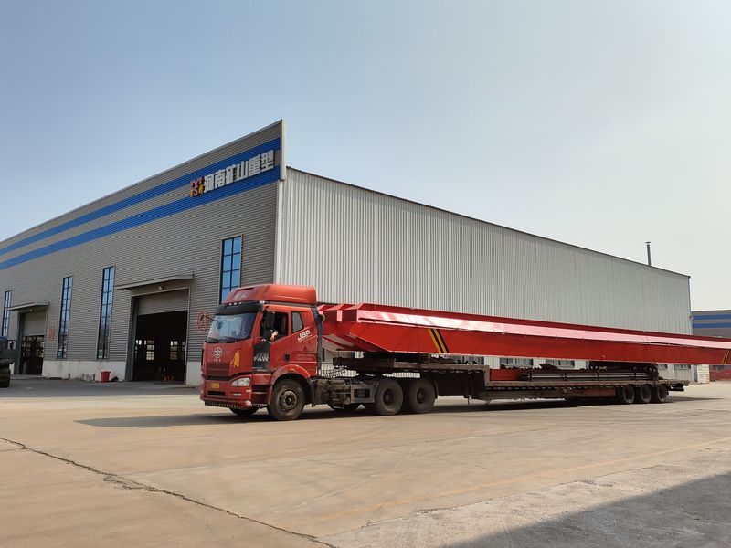 4臺(tái)電動(dòng)單梁起重機(jī)，LD10t-26.53m，發(fā)往浙江交付客戶使用。