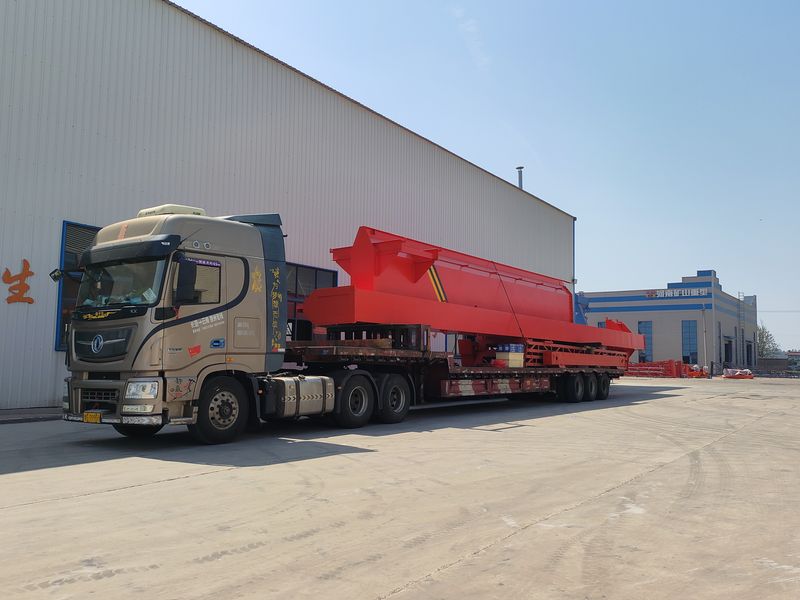 電動(dòng)葫蘆門式起重機(jī) MHxh16t—32m 制作完成，發(fā)往新疆交付客戶使用。
